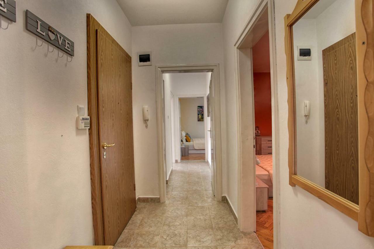 Terrace Home - Three Bedrooms City Center Plovdiv Exteriör bild